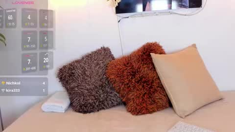 Hailey Thompson online show from 11.08.25