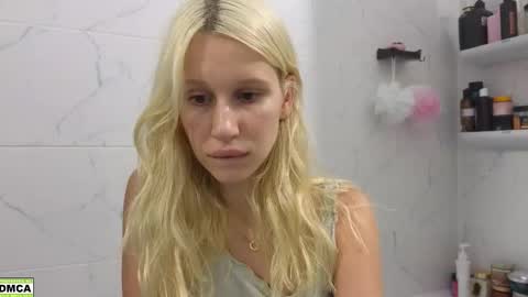 Snapshot of hailey_would chatting on 09.23.25 hailey_would online show from 09.23.25