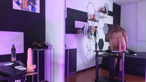 haileycat_ online show from 12.16.25