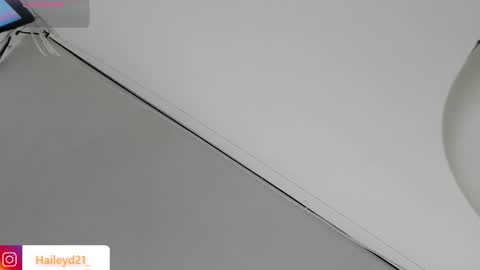 Hailey online show from 02.03.26