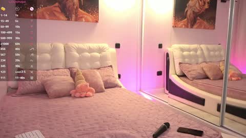 Snapshot of haileygrx chatting on 10.22.25 Masha online show from 10.22.25