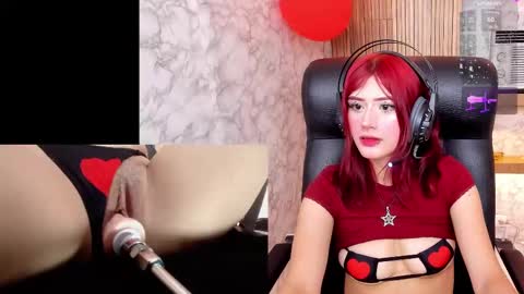 Snapshot of haileyreid_ chatting on 02.15.25 Hailey online show from 02.15.25