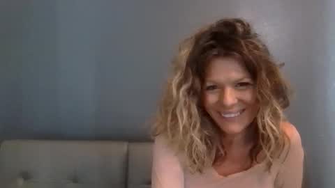 Hailey online show from 11.10.25