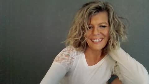 Hailey online show from 03.02.26