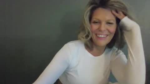 Hailey online show from 04.18.26