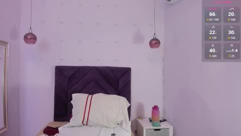 haileystonei online show from 10.15.25