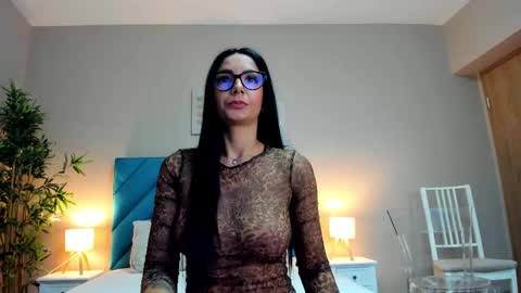 Hailey online show from 09.22.25