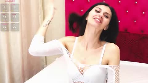 Hailey online show from 02.10.26