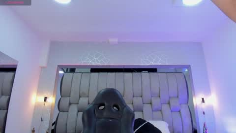 Snapshot of hailybairen chatting on 12.24.24  Haily Bairen online show from 12.24.24
