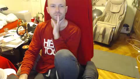 Snapshot of hairyass25yo chatting on 12.10.24 Puppy3 StockyDaddiesmusclebearsbeefybigmans online show from 12.10.24