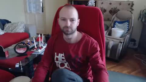 Snapshot of hairyass25yo chatting on 12.20.24 Puppy3 StockyDaddiesmusclebearsbeefybigmans online show from 12.20.24