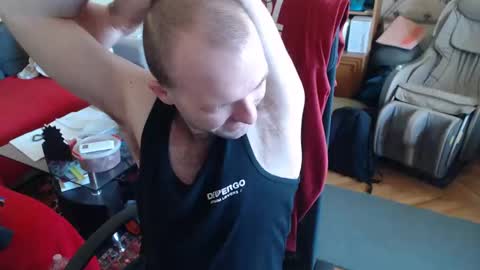 Snapshot of hairyass25yo chatting on 02.04.25 Puppy3 StockyDaddiesmusclebearsbeefybigmans online show from 02.04.25