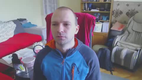 Snapshot of hairyass25yo chatting on 02.05.25 Puppy3 StockyDaddiesmusclebearsbeefybigmans online show from 02.05.25