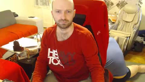 Snapshot of hairyass25yo chatting on 02.16.25 Puppy3 StockyDaddiesmusclebearsbeefybigmans online show from 02.16.25