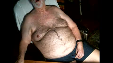 hairybear813 online show from 05.18.26
