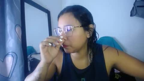Snapshot of hairygirl83 chatting on 04.23.26 hairygirl83 online show from 04.23.26