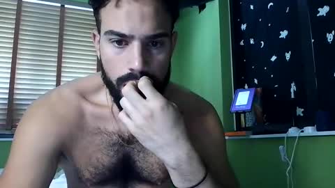 Snapshot of hairyholetop chatting on 12.03.24 hairyholetop online show from 12.03.24