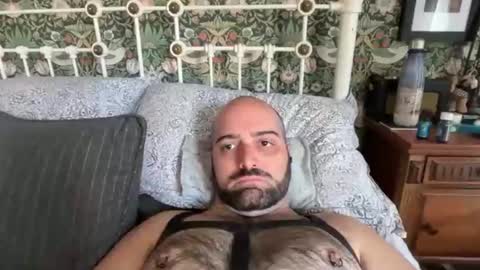 Hairy Guy online show from 04.22.26