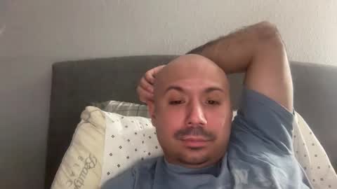 Snapshot of hairyman30000 chatting on 11.16.25 hairyman30000 online show from 11.16.25