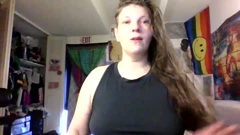 Snapshot of hairypoper chatting on 10.04.25 hairypoper online show from 10.04.25