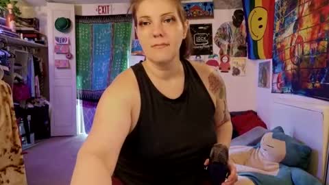 Snapshot of hairypoper chatting on 10.15.25 hairypoper online show from 10.15.25