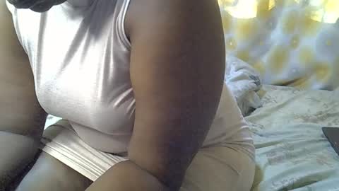 hairypussybigassy001 online show from 01.09.26