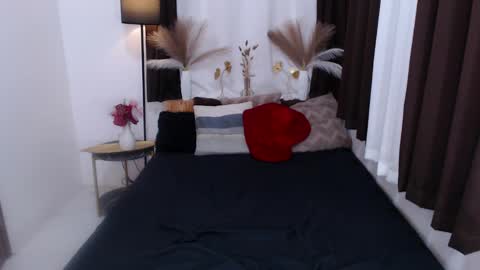 YOUR SIDECHIC HAILEY online show from 01.05.25