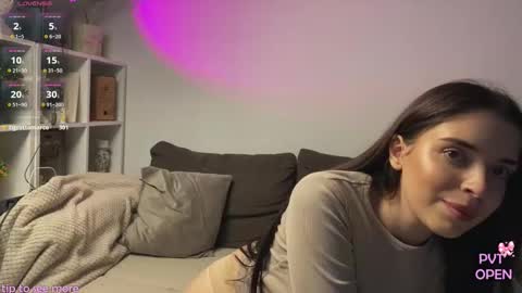 Snapshot of hako_emm chatting on 10.01.25 hako emm online show from 10.01.25