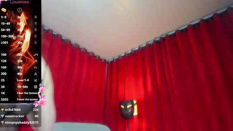 Snapshot of hakurukushka chatting on 12.06.24 Haku Please help me with your thumbs up its important online show from 12.06.24