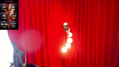 Snapshot of hakurukushka chatting on 02.26.25 Haku Please help me with your thumbs up its important online show from 02.26.25