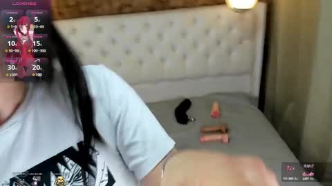 Snapshot of hakurukushka chatting on 02.28.25 Haku Please help me with your thumbs up its important online show from 02.28.25