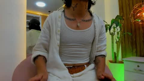 Snapshot of hal_steed chatting on 04.11.26 Hal Steed online show from 04.11.26