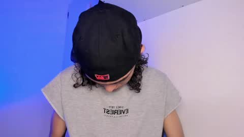 Snapshot of halan_jr chatting on 02.19.25 halan online show from 02.19.25