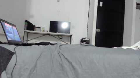 Snapshot of halfenaked17 chatting on 11.18.25 halfenaked17 online show from 11.18.25