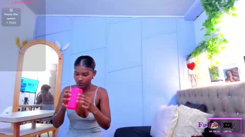 Snapshot of halleylorens chatting on 02.09.26 Halley Lorens online show from 02.09.26