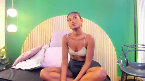 Snapshot of halleylorens chatting on 02.11.26 Halley Lorens online show from 02.11.26