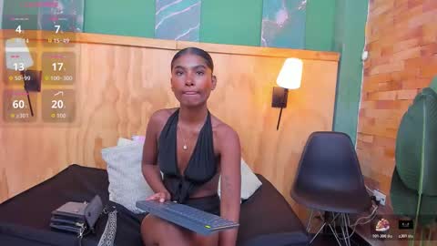 Halley Lorens online show from 03.24.26