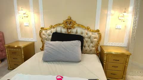 Hallie Stone online show from 03.25.26