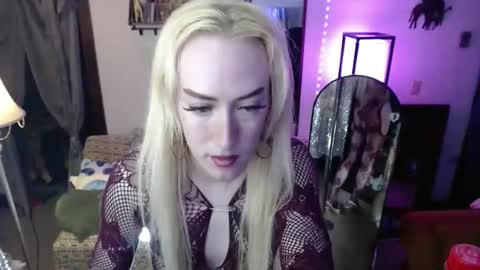 halovalentine online show from 03.14.26