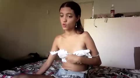 Snapshot of hambercrrist chatting on 12.11.24 hambercrist online show from 12.11.24