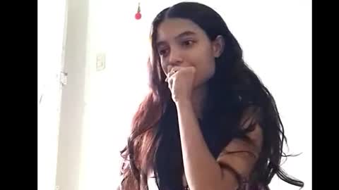 Snapshot of hambercrrist chatting on 02.08.25 hambercrist online show from 02.08.25