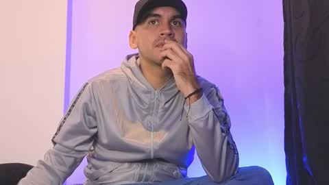 hamiltong12 online show from 01.08.26