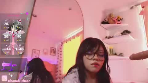 Snapshot of hanabi___ chatting on 10.27.25 online show from 10.27.25