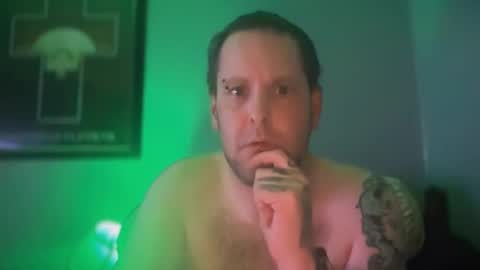 hand_banana_420 online show from 10.08.25