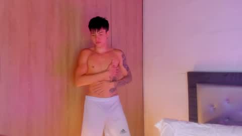 handsome_boys69 online show from 06.18.26