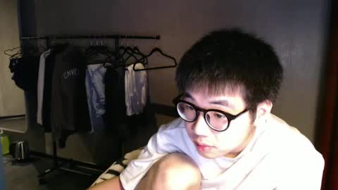 handsome_mannn online show from 02.18.25