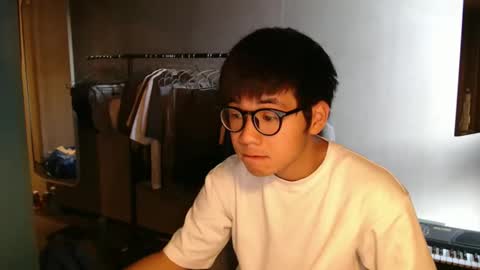 handsome_mannn online show from 10.03.25