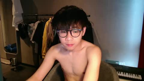 handsome_mannn online show from 04.26.26