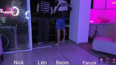 Snapshot of handsomeboys19 chatting on 09.11.25 leonardfarrucknick and otis online show from 09.11.25