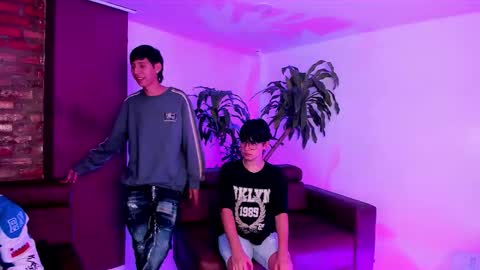 Snapshot of handsomeboys19 chatting on 09.17.25 leonardfarrucknick and otis online show from 09.17.25